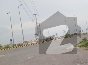 8 Kanal farmhouse on rent Gajjumtta Nearst 200ft LDA road and Ring road Lahore Gajju Matah