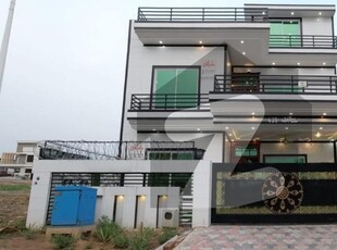 House no. 438 St No. 20 Block F Size 30*60 3 Stories 13 KV Solar system installed with Green Meter Smart Build Modern House 5 Bed Rooms+2=7 Beds DD Upper story separate with additional doors 6 Washrooms Gulberg Greens