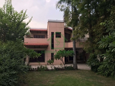 30 Marla House For Sale In Model Town Lahore