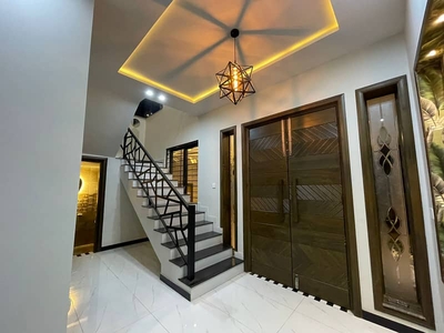 1 KANAL LUXURY HOUSE AVAILABLE FOR SALE