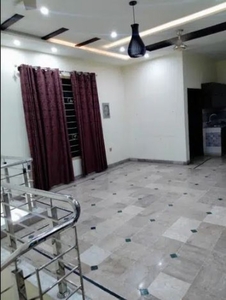 5 Bedroom House To Rent in Gujranwala