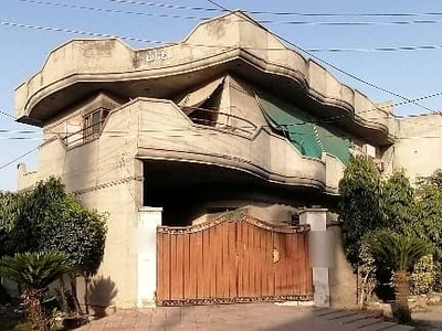 Corner House For sale In Rs. 30000000
