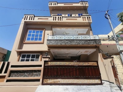 In Gulshan Abad Sector 2 House For sale Sized 10 Marla