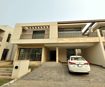 Luxurious 1 Kanal House For SALE In
Defence Raya
, DHA