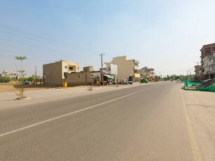 5 Marla Residential Plot Available for sale on Prime location of H block in Central Park Housing Scheme Ferozepur Road Lahore