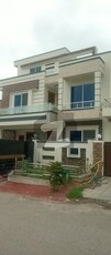 10 MARLA Brand New House for sale In G-13 lslamabad G-13