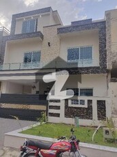 G13. 8 MARLA 30X60 BRAND NEW LUXURY HOUSE FOR SALE PRIME LOCATION G13 G-13