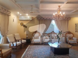 Good Condition House is for SALE in F-7 F-7