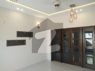 1 Kanal House For sale In Bahria Town Phase 8 - Usman D Block Bahria Town Phase 8 Usman D Block
