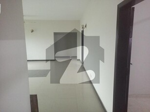 10 MARLA 3 BEDROOMS APARTMENT AVAILABLE FOR SALE Askari 11