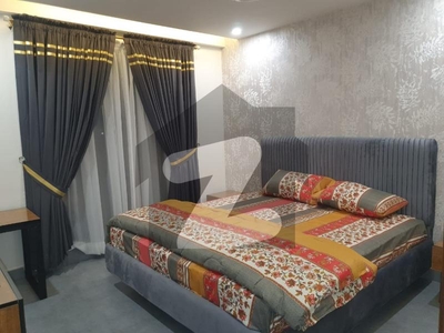 1 BED FULLY FURNISHED FLATE FIR RENT Bahria Town