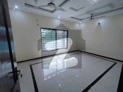 1 Kanal Duplex House Available For Rent Located In I-8/4 Islamabad I-8/4