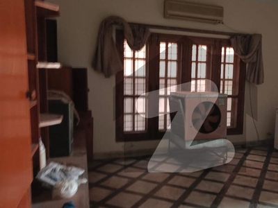 1 Kanal Lower Portion Available For Rent in DHA Phase 1 Block K DHA Phase 1 Block K