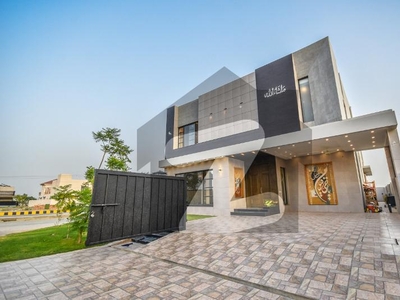 1 kanal luxury modern design house available for Sale in dha top location DHA Phase 6