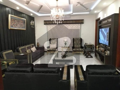 1 kanal luxury upper Portion for rent hot location bahria Bahria Town Jasmine Block