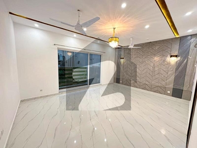 1 Kanal Super Out Bungalow Near To Commercial And Park Available For Rent DHA Phase 4 Block DD