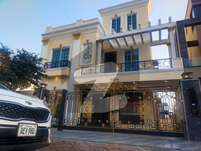 10 MARLA BEAUTIFUL BRAND NEW LUXRY HOUSE FOR SALE IN SHAHEEN BLOCK SECTOR B BAHRIA TOWN LAHORE Bahria Town Shaheen Block
