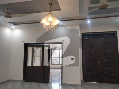 10 MARLA BRAND NEW FIRST ENTRY 5 BEDS DOUBLE UNIT HOUSE DOUBLE KITCHEN NEAT AND CLEAN NEAR TO SHOUKET KHANUM FOR DETAIL CAL PLZ NO SMS NO WHATSP ONLY CAL PLZ Wapda Town