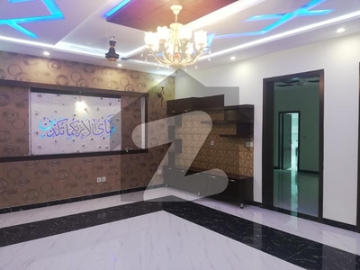 10 MARLA BRAND NEW LUXARY FULL HOUSE FOR RENT IN RAFI BLOCK BAHRIA TOWN LAHORE Bahria Town Rafi Block
