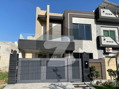 10 Marla Brand New Modern facing park House For sale in Valencia Town Valencia Housing Society