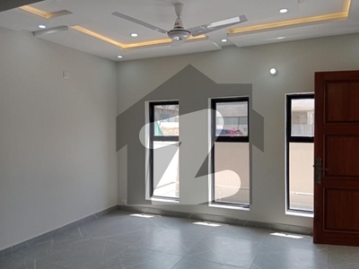 10 Marla Elegant Brand New Ground Portion Available for Rent Bahria Enclave Sector B2
