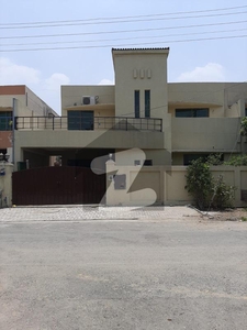 10 Marla House 5 Bedrooms House For Rent In Askari 10 Askari 10 Sector C