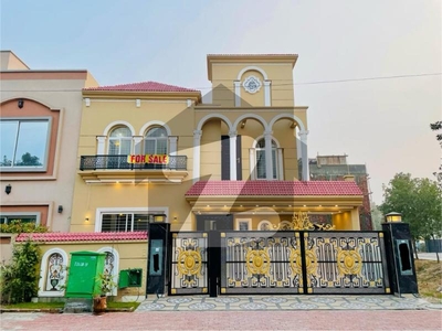 10 Marla House For Sale In Bahria Town Lahore Bahria Town