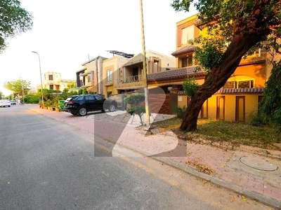 10 Marla House For Sale In Sector C Bahria Town Lahore Bahria Town Jasmine Block