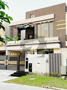 10 Marla Modern Design Beautiful House Near to Park Available for Sale DHA Phase 7 Block U