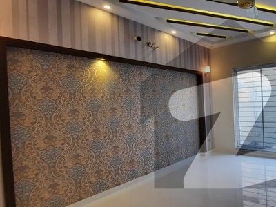 10 Marla Uper Portion For Rent At Very Ideal Location In Bahria Town Lahore Bahria Town Sector E