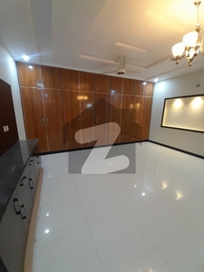14 marla like that brand new upper floor available for rent at G13 islamabad at minimum price on top location G-13