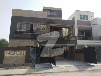1st Floor Avaiable in One Kanal house less used house Bahria Orchard