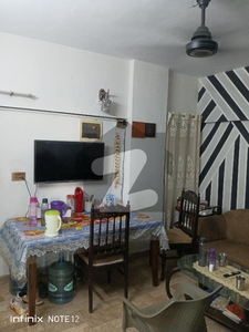2 BED DD APARTMENT AVAILABLE FOR SALE. Gulshan-e-Iqbal