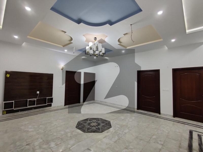 30 MARLA BRAND NEW 5 BEDS UPPER NEAR UCP AND SHOUKET KHANUM 5 BEDS ATTACHED BATH TVL KITCHEN GAREG FOR DETAIL ONLY CAL NO SMS NO WHAHTS ONLY CAL PLZ Johar Town