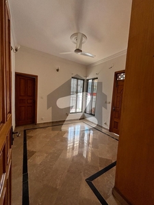35x70 (10 Marla) DOUBLE STOREY HOUSE AVAILABLE FOR RENT IN G-13 G-13