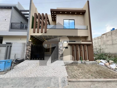 5 Marla Luxury House For sale in Model City 1, E Block, Faisalabad Model City 1 Block E