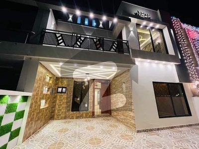 5 MARLA SLIGHTLY USED LUXURY MODERN DESIGN HOUSE FOR SALE IN DHA PHASE 9 TOWN DHA 9 Town Block B