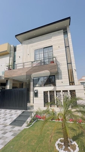 50ft road 3 Beds 5 Marla Brand New House for Sale in Block C DHA 9 Town Lahore. DHA 9 Town Block C