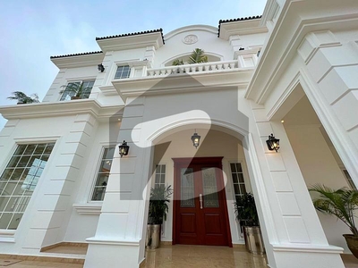 600 Sq Yard Ultra Luxury House Available For Sale D-12
