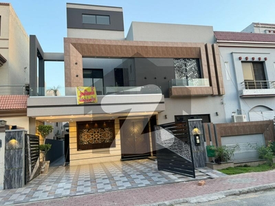 A PRIME LOCATION 1O MARLA HOUSE FOR SALE IN JASMINE BLOCK SECTOR C BAHRIA TOWN LAHORE Bahria Town Jasmine Block