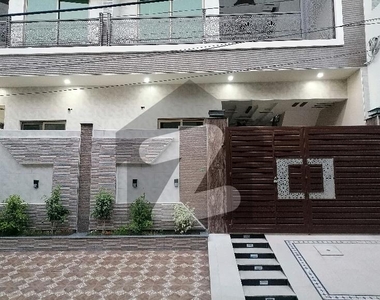 Aesthetic House Of 5 Marla For sale johar town phase 2 near emporium mall and Expo center owner build brand new house tilted flooring Johar Town Phase 2