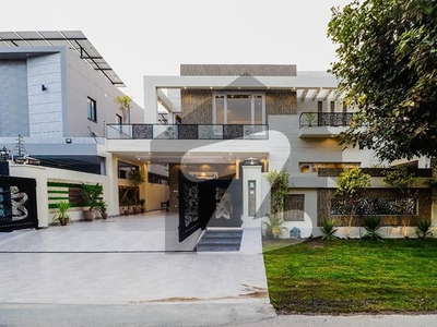 Beautiful Modern Designed 1 Kanal Villa In Phase 6 DHA Phase 6