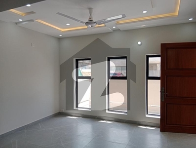 Brand New 10 Marla Elegant Ground Portion Available for Rent Bahria Enclave Sector B2
