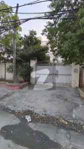 Chance Deal 300 Sq Yards Old Bungalow In Plot Price Prime Location In Dha Phase 4 DHA Phase 4