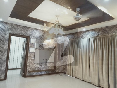 FACEING PARK 10 MARLA FULL HOUSE AVAILABLE FOR RENT IN DHA PHASE 4 DHA Phase 4