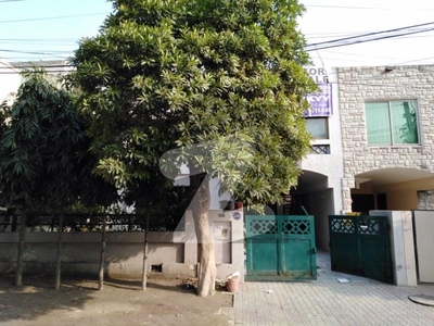 House For rent In Lahore Eden Avenue