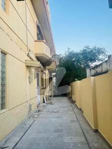 House for Rent in Sector F-7 islamabad Semi Furnished House All Rooms AC Install F-7
