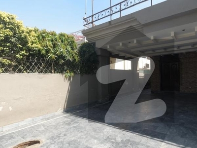 House Sized 2 Kanal In DHA Phase 3 DHA Phase 3
