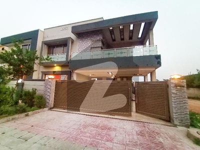 like brand new 14 marla double unit house. Bahria Town Phase 8