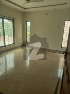 Lower lock 1 Kanal Upper Portion For Rent In DHA Phase 4 AA BLOCK DHA Phase 4 Block AA